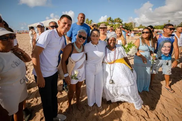 Débora Régis participa da Festa de Yemanjá em Buraquinho