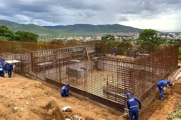 Embasa investe R$ 52 milhões para ampliar abastecimento de água em Jequié