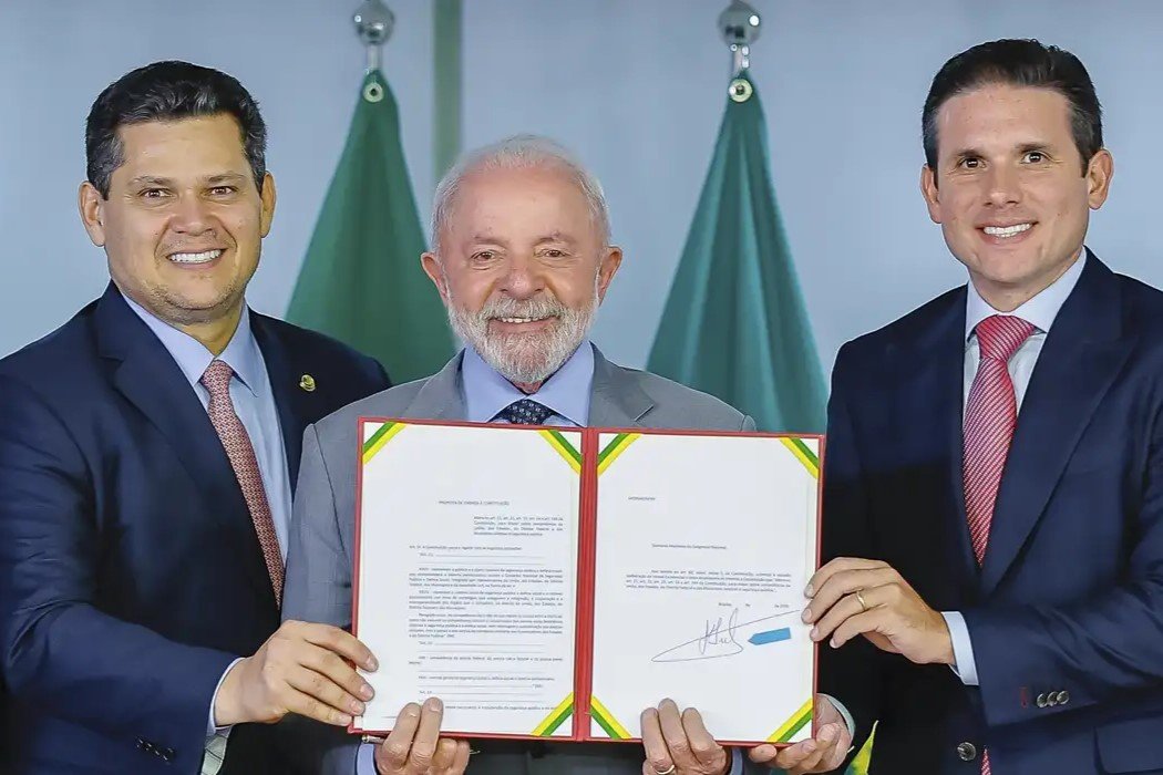 Com foco no crime organizado, Lula entrega PEC da Segurança para tramitação no Congresso