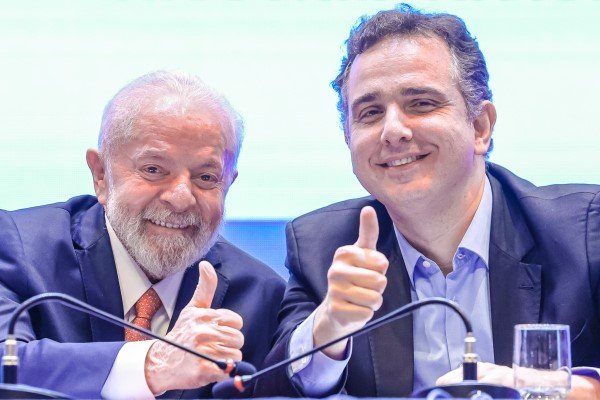 Lula se aproxima de Pacheco e mira palanque forte em Minas para 2026