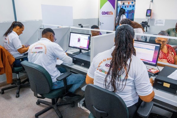 STT inicia troca gratuita de cartões do Conecta Camaçari para idosos e PcDs