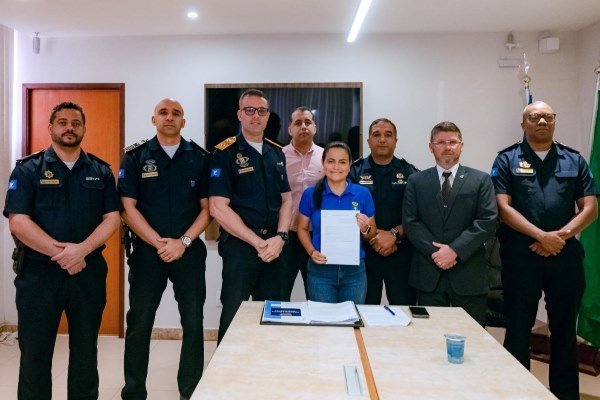 Débora Regis firma parceria com Salvador para fortalecer Guarda Municipal de Lauro de Freitas