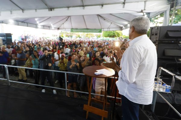 Jerônimo anuncia reforma de escolas e ampliação do abastecimento de água em Boa Nova