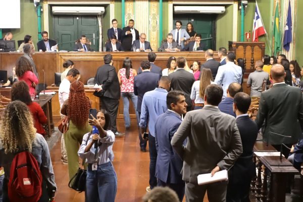 Câmara de Salvador aprova LDO de 2026 em meio a embates e inicia recesso parlamentar
