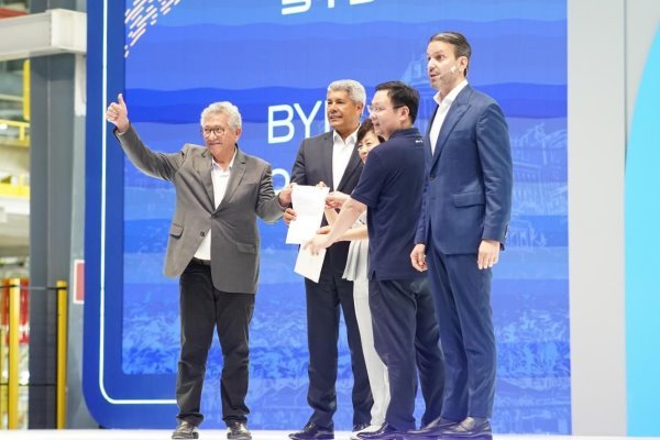 Caetano celebra fábrica da BYD e novo ciclo em Camaçari: 