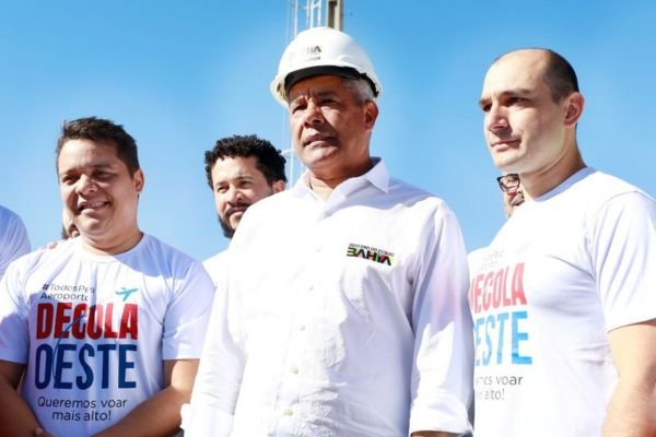 Jerônimo diz que novo aeroporto de Barreiras será 