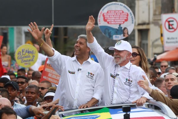 Lula prestigia Dois de Julho pelo quarto ano e reforça projeto de feriado nacional