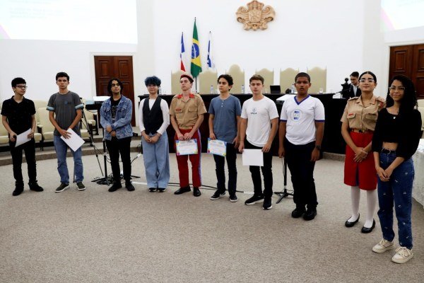 Rede estadual celebra conquistas na Olimpíada Brasileira de Matemática, em cerimônia na UFBA