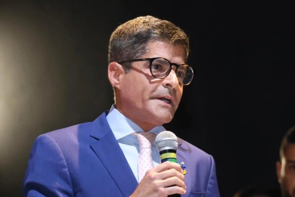 ACM Neto exige saída imediata dos ministros do União Brasil no governo Lula