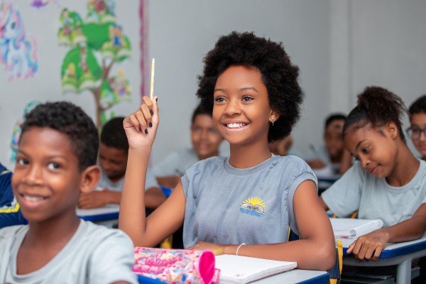 Madre de Deus atinge 96,6% e se destaca no acompanhamento escolar do Bolsa Família