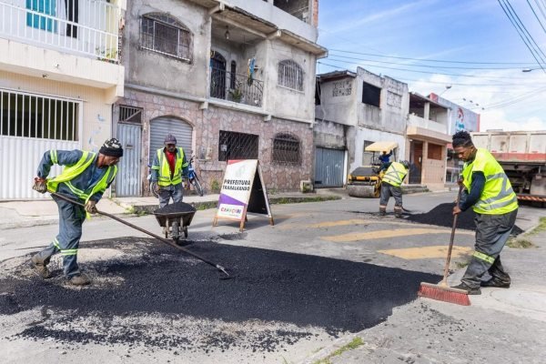 Camaçari intensifica Operação Tapa-Buraco na sede e orla