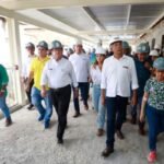 Jerônimo visita Feira de São Joaquim e anuncia obras no Dia do Feirante