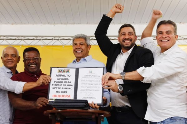 Jerônimo entrega equipamentos de saúde e autoriza obras de R$ 10 milhões em Ibiquera
