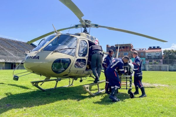 Remoção aérea garante socorro rápido a paciente com suspeita de AVC em Madre de Deus