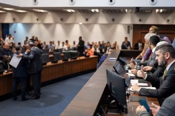 Alerj aprova gratificação a policiais que matarem bandidos em confronto