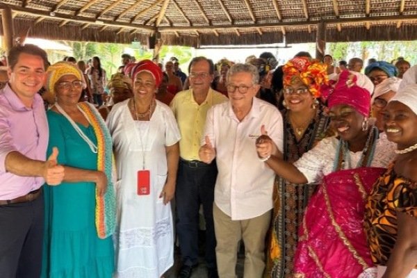 Governo da Bahia lança capacitação para baianas de acarajé em Camaçari