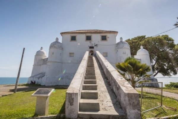 Salvador ganha nova opção de passeio com roteiro pelos fortes históricos