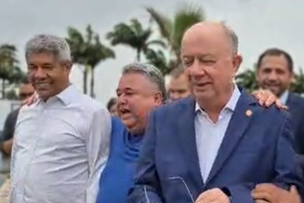 Liderança de Feira provoca e sugere chapa com Jerônimo e Zé Ronaldo em 2026