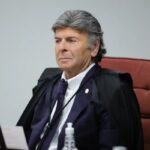 Fux absolve Bolsonaro de todos os crimes da trama golpista