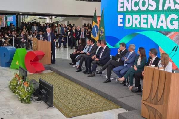 Bahia recebe R$ 1,3 bilhão do Novo PAC para obras de drenagem e contenção de encostas