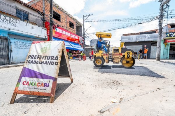 Operação Tapa-buraco avança em Camaçari e leva melhorias à sede e à orla