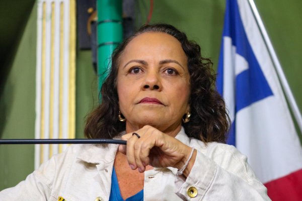 Aladilce propõe lei para barrar privilégios em cursos pagos pela Prefeitura