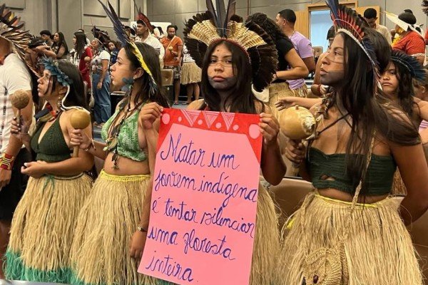 Lideranças indígenas realizam ato ALBA por ações contra mortalidade de jovens na Bahia