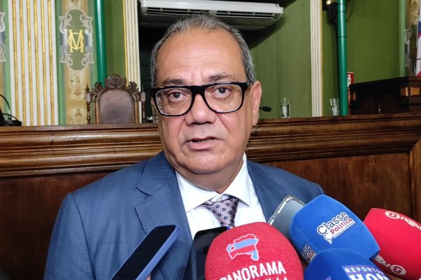 Carlos Muniz presidente