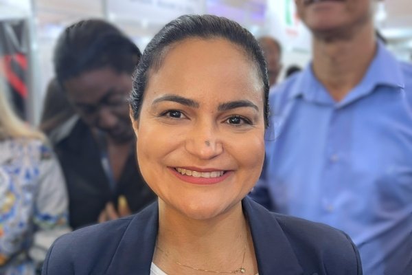 Feira Emprega Transporte abre vagas e mobiliza gestão de Débora em Lauro de Freitas