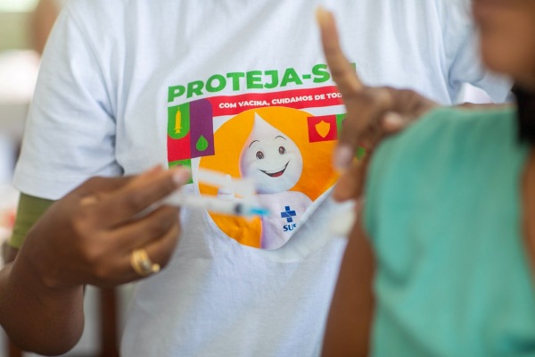 Camaçari realiza Dia D de multivacinação com drive-thru e mais 21 pontos de imunização