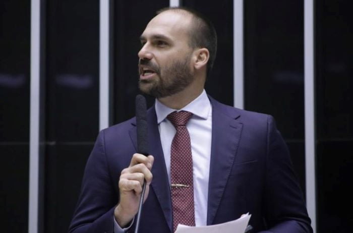 PT recorre contra arquivamento do processo de cassação de Eduardo Bolsonaro