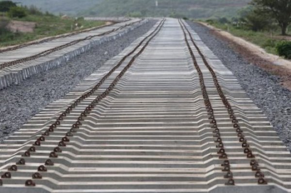 Ferrovia Oeste Leste