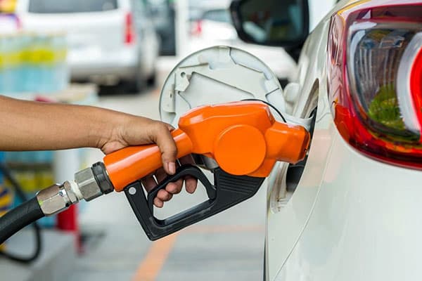 Petrobras anuncia nova redução na gasolina, mas Bahia deve sentir pouco impacto