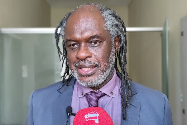 Sílvio Humberto cobra da Prefeitura valorização dos ambulantes durante Carnaval de Salvador