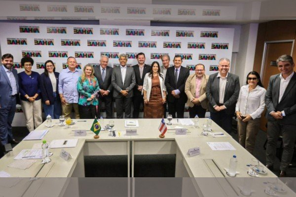 Jerônimo reforça aliança com PSD em reunião com Otto e bancada estadual