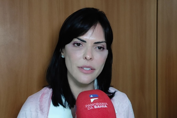 Juliana_Araujo_Vinho