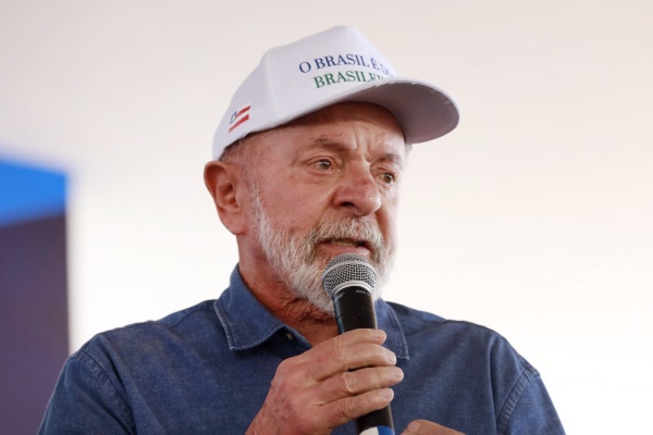 Lula mantém ministros do Centrão no governo até abril para garantir entregas e apoio em 2026