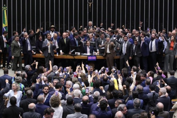 Motim Câmara bolsonaristas