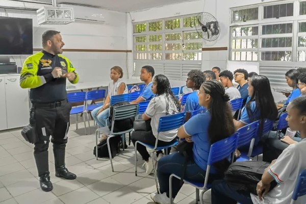 Palestra educativa trânsito guarda municipal Lauro