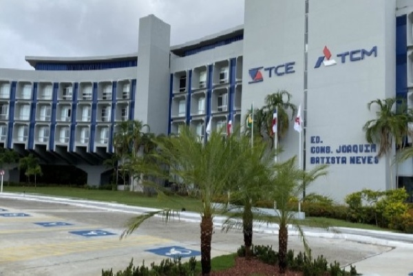 TCM suspende concurso da Câmara de Teixeira de Freitas após constatar irregularidades