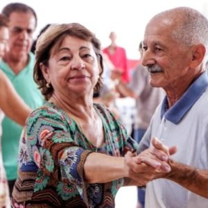 Lauro de Freitas celebra o Dia da Pessoa Idosa com baile e oficinas