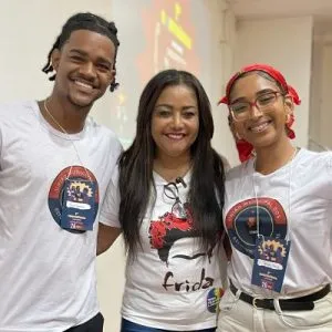 Marivalda se reúne com estudantes de Candeias